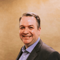 lee-robbins-capeq-director-author
